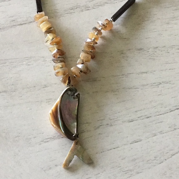 Shell necklace. - Picture 4 of 5